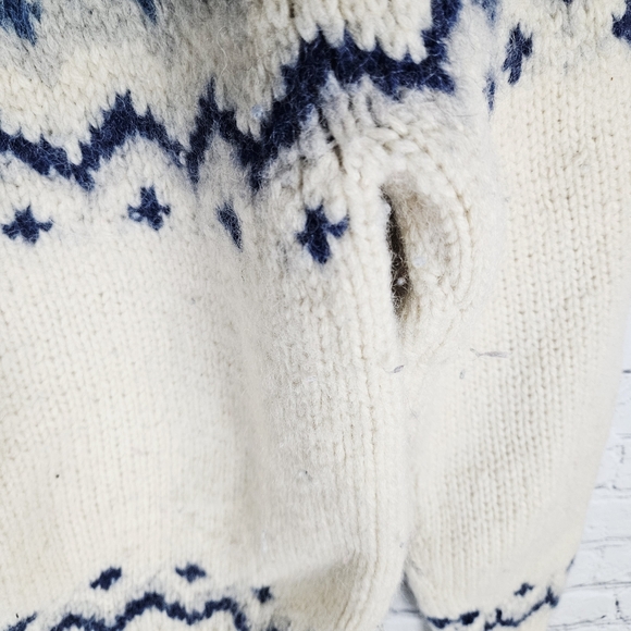 VINTAGE | Sears 100% wool knit crewneck fair isle norwegian design sweater - Picture 5 of 8